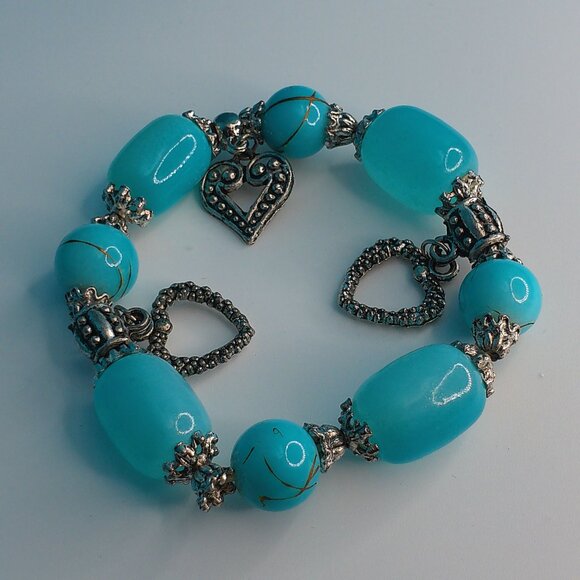 Women's Blue Clear Crystal beaded Bracelet, with little silver hearts - Picture 5 of 6